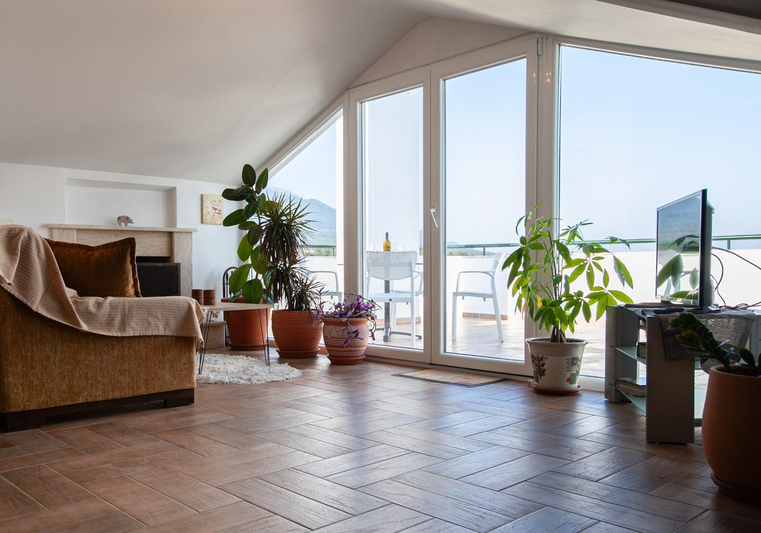 Rodon Apartment With Great View, Sauna And Jacuzzi 里托楚伦 外观 照片